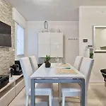 Mini Fronte Mare Piazza Mazzini Apartment *